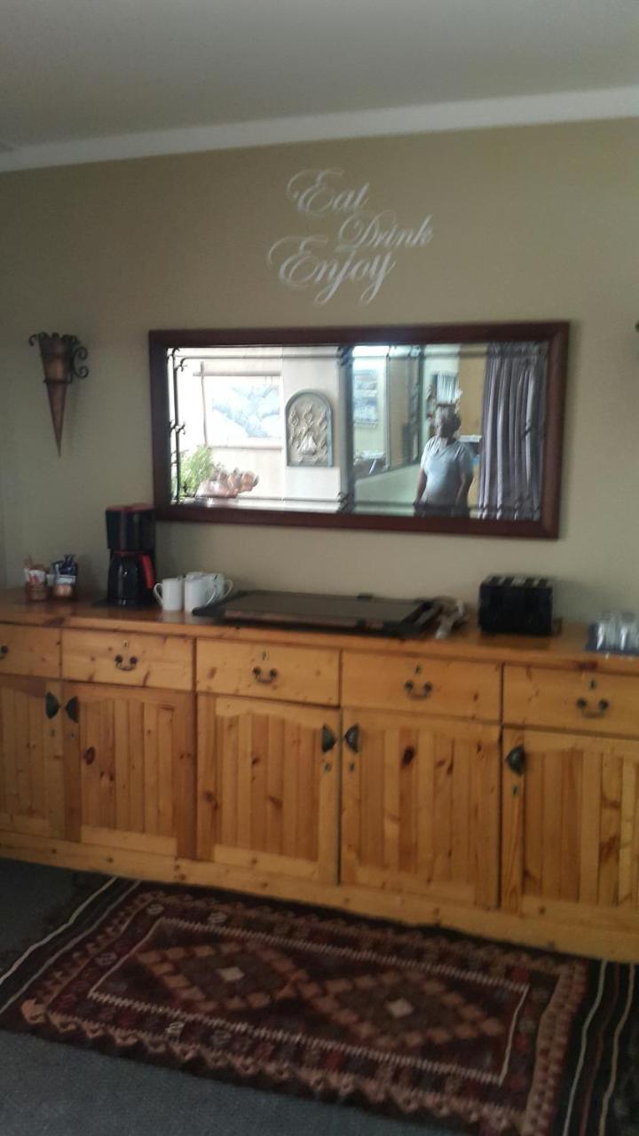 Kleines Nest Bed And Breakfast Walvis Bay Esterno foto